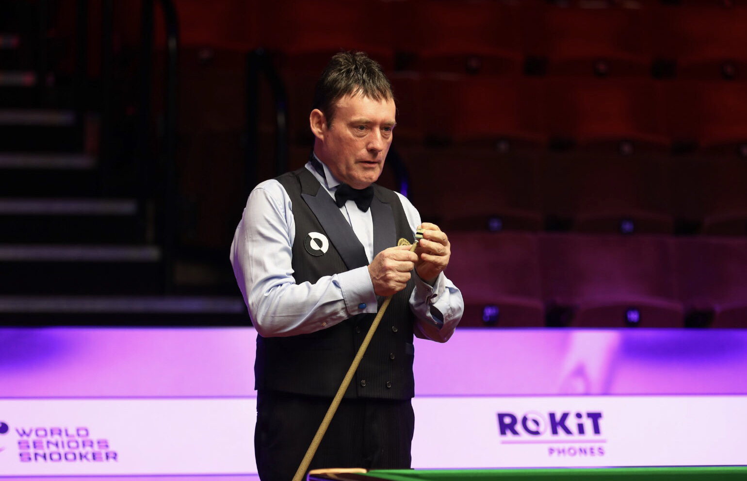 低调背后藏 低调背后藏