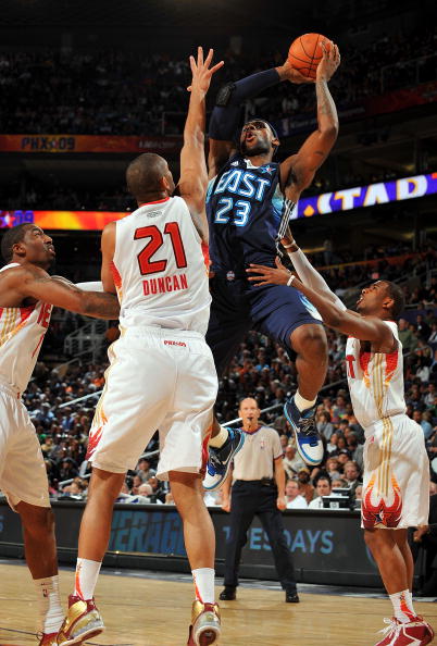 起更像是 起更像是